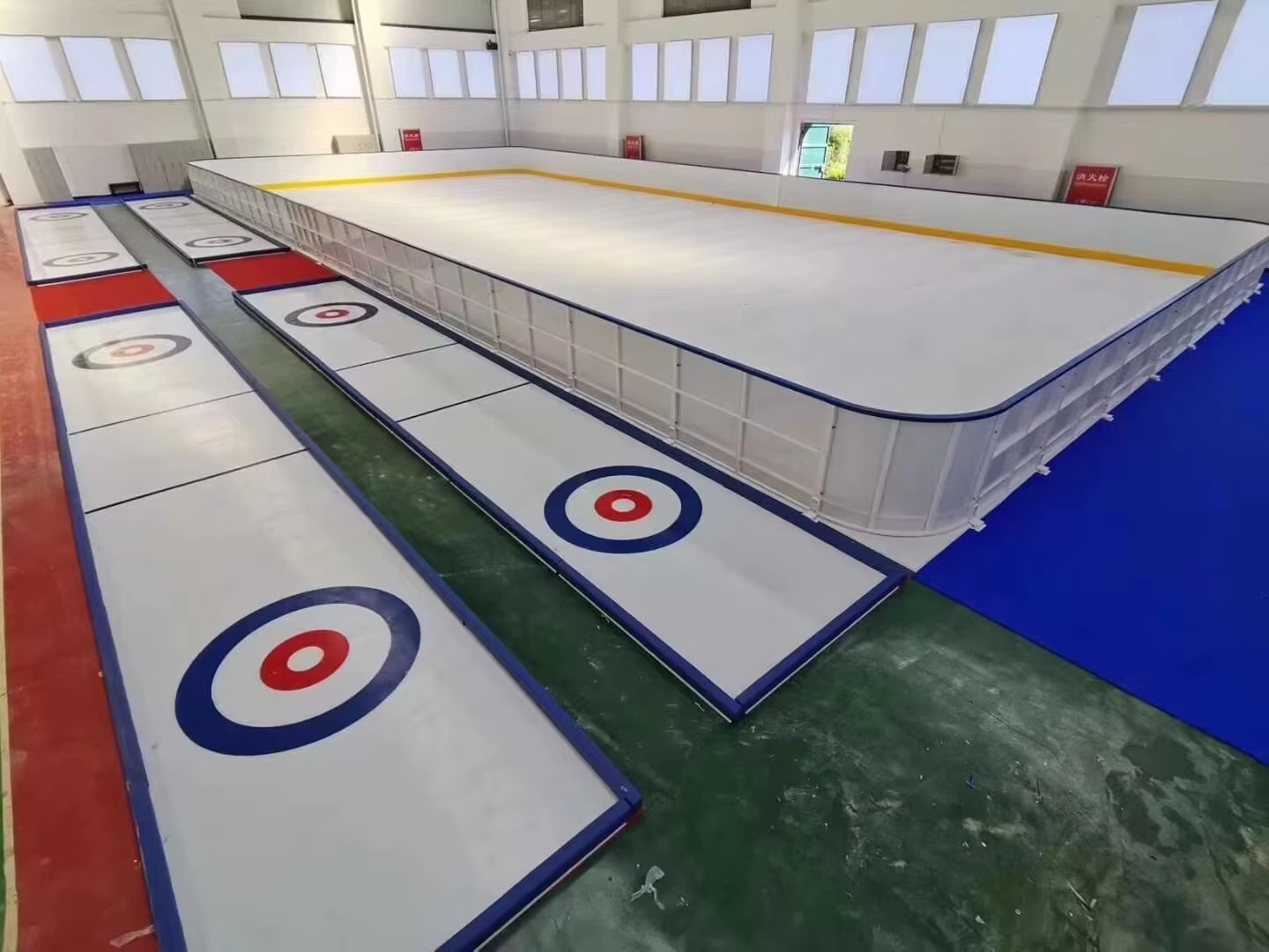 Artificial ice skating rink floor for Hockey and Curling 